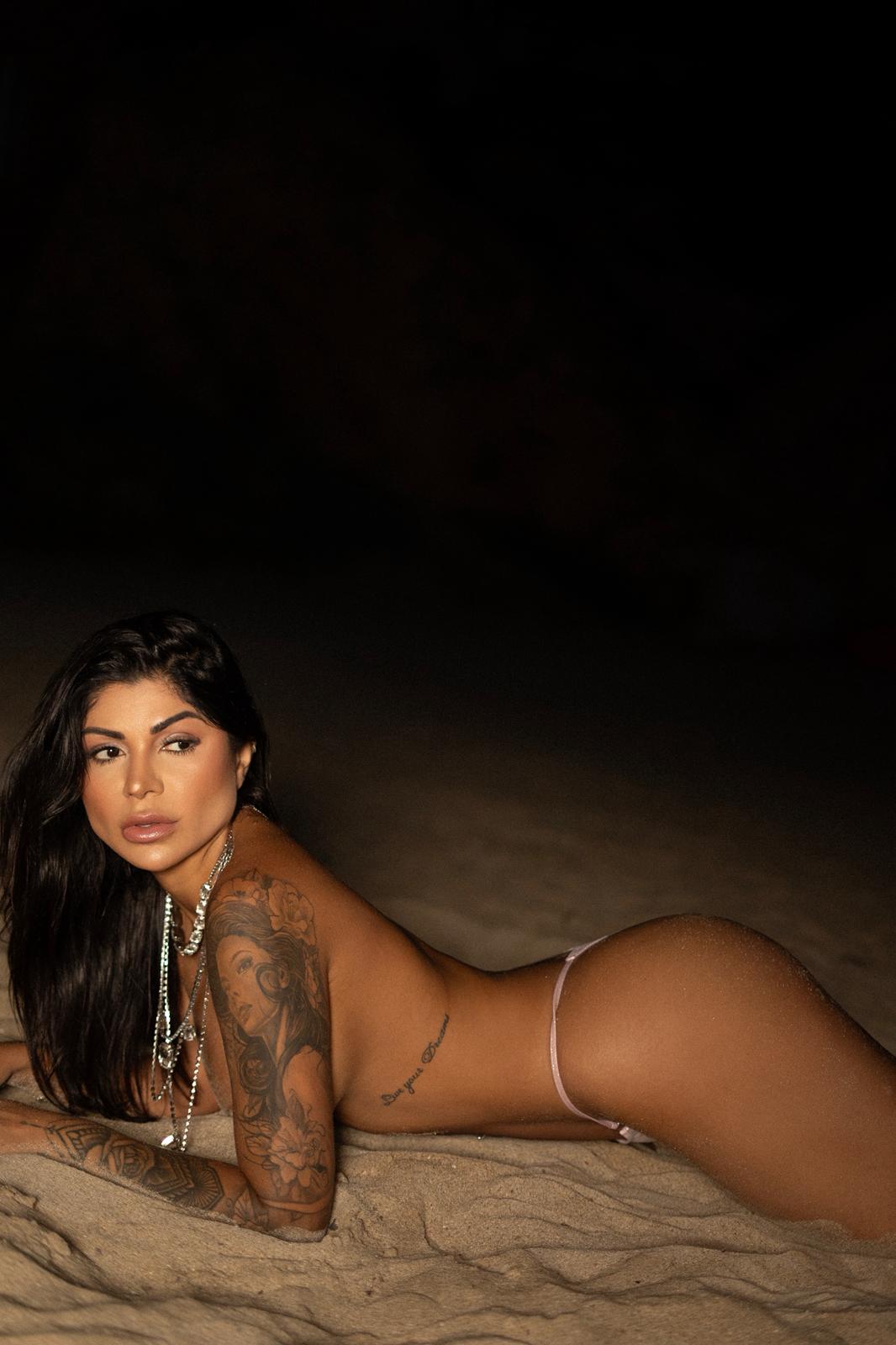 Escort - SABRINA - Ibiza Tops